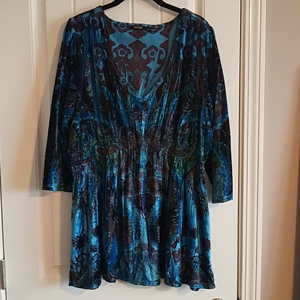 Turquoise crushed velour top Apt9 1x